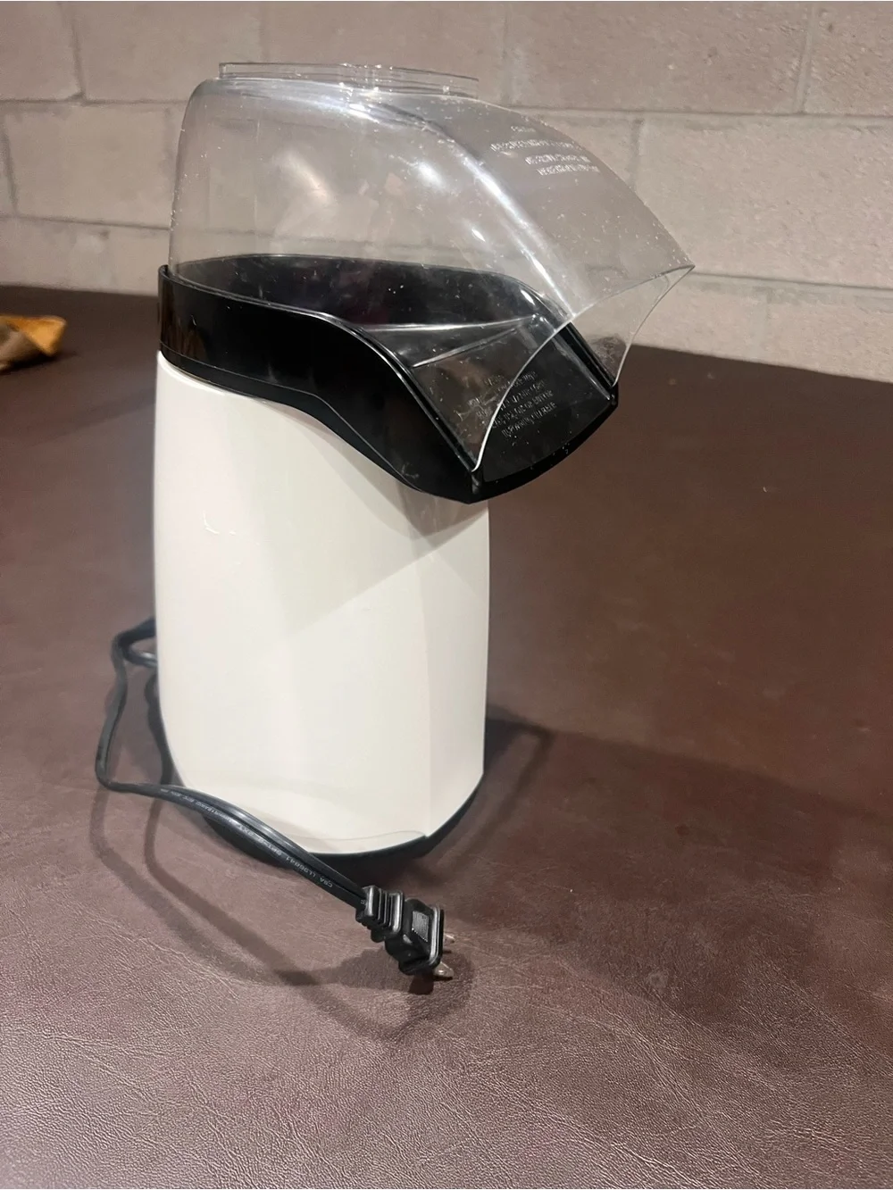 Presto 0484602 Hot Air Popcorn Popper 1/2 Cup 1240W White/Black